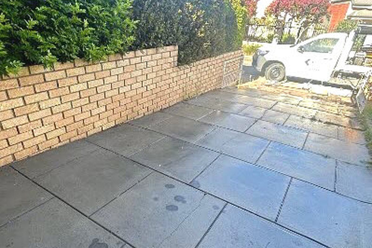 Before, Driveway cleaning, Orlando, FL